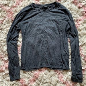 Athleta grey cropped long sleeve XS